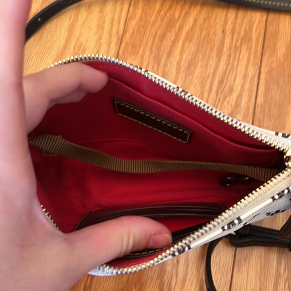 Dooney and Bourke purse - Picture 3 of 3
